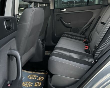 Серый Фольксваген Гольф Плюс, объемом двигателя 1.4 л и пробегом 243 тыс. км за 7300 $, фото 12 на Automoto.ua