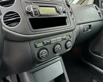 Серый Фольксваген Гольф Плюс, объемом двигателя 1.6 л и пробегом 165 тыс. км за 6850 $, фото 17 на Automoto.ua