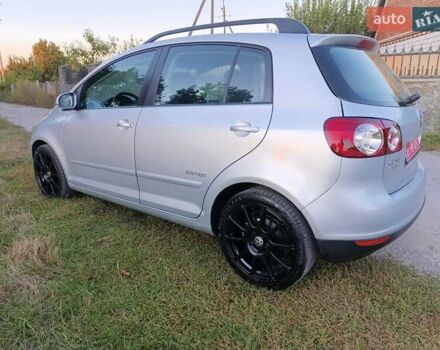 Серый Фольксваген Гольф Плюс, объемом двигателя 1.6 л и пробегом 237 тыс. км за 6399 $, фото 6 на Automoto.ua