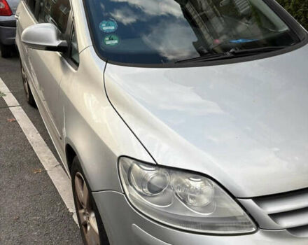 Серый Фольксваген Гольф Плюс, объемом двигателя 0 л и пробегом 200 тыс. км за 4999 $, фото 4 на Automoto.ua