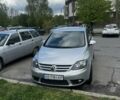 Серый Фольксваген Гольф Плюс, объемом двигателя 1.4 л и пробегом 174 тыс. км за 7499 $, фото 1 на Automoto.ua