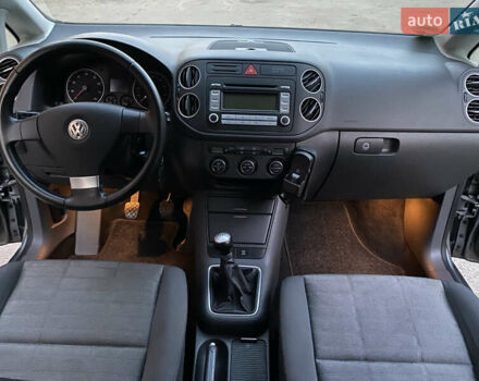 Фольксваген Гольф Плюс 2008 в Ахтырке на Automoto.ua Серый Фольксваген Гольф Плюс, объемом двигателя 1.6 л и пробегом 165 тыс. км за 6999 $, фото 13 на Automoto.ua