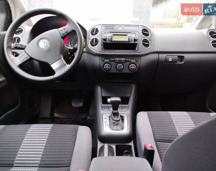 Серый Фольксваген Гольф Плюс, объемом двигателя 1.4 л и пробегом 225 тыс. км за 7550 $, фото 17 на Automoto.ua