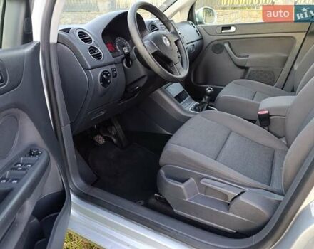 Серый Фольксваген Гольф Плюс, объемом двигателя 1.6 л и пробегом 237 тыс. км за 6399 $, фото 9 на Automoto.ua