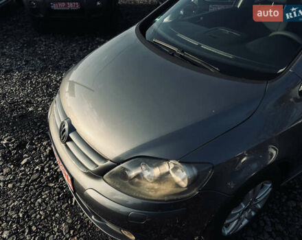 Серый Фольксваген Гольф Плюс, объемом двигателя 1.6 л и пробегом 239 тыс. км за 7400 $, фото 27 на Automoto.ua