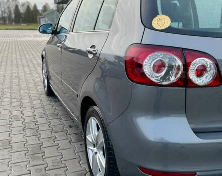 Серый Фольксваген Гольф Плюс, объемом двигателя 1.4 л и пробегом 163 тыс. км за 8300 $, фото 15 на Automoto.ua