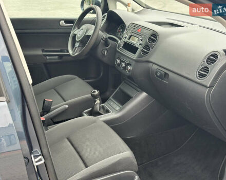 Фольксваген Гольф Плюс 2009 в Луцке на Automoto.ua Серый Фольксваген Гольф Плюс, объемом двигателя 1.4 л и пробегом 220 тыс. км за 6350 $, фото 26 на Automoto.ua