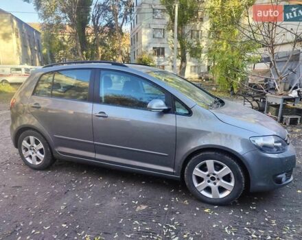 Серый Фольксваген Гольф Плюс, объемом двигателя 1.6 л и пробегом 144 тыс. км за 9000 $, фото 6 на Automoto.ua