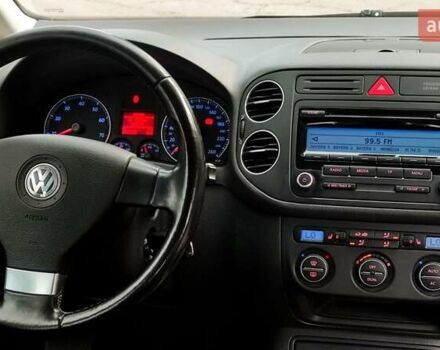 Серый Фольксваген Гольф Плюс, объемом двигателя 1.6 л и пробегом 218 тыс. км за 6800 $, фото 17 на Automoto.ua
