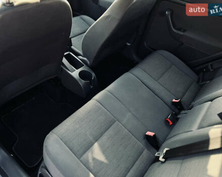 Серый Фольксваген Гольф Плюс, объемом двигателя 1.6 л и пробегом 239 тыс. км за 7400 $, фото 10 на Automoto.ua