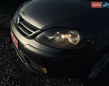 Серый Фольксваген Гольф Плюс, объемом двигателя 1.6 л и пробегом 239 тыс. км за 7400 $, фото 20 на Automoto.ua