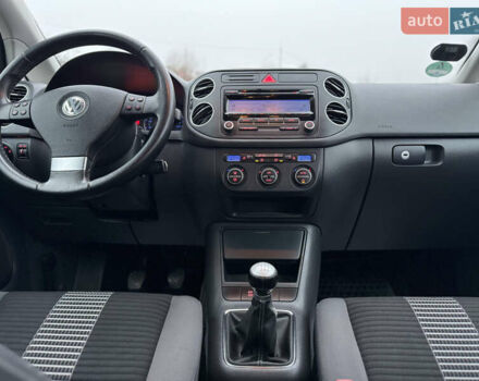 Серый Фольксваген Гольф Плюс, объемом двигателя 1.4 л и пробегом 184 тыс. км за 6490 $, фото 31 на Automoto.ua
