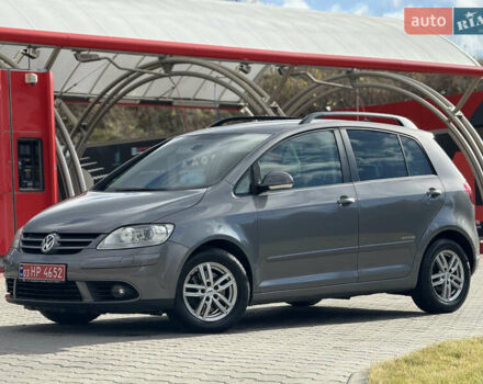 Фольксваген Гольф Плюс 2009 в Тернополе на Automoto.ua Серый Фольксваген Гольф Плюс, объемом двигателя 1.4 л и пробегом 177 тыс. км за 6800 $, фото 1 на Automoto.ua