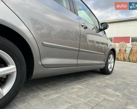 Сірий Фольксваген Golf Plus, об'ємом двигуна 1.4 л та пробігом 247 тис. км за 6650 $, фото 34 на Automoto.ua