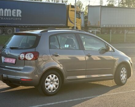 Серый Фольксваген Гольф Плюс, объемом двигателя 1.4 л и пробегом 220 тыс. км за 6350 $, фото 2 на Automoto.ua