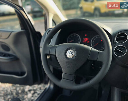 Серый Фольксваген Гольф Плюс, объемом двигателя 1.6 л и пробегом 239 тыс. км за 7400 $, фото 16 на Automoto.ua