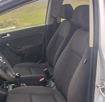 Сірий Фольксваген Golf Plus, об'ємом двигуна 1.4 л та пробігом 201 тис. км за 6599 $, фото 16 на Automoto.ua