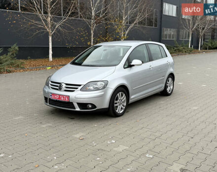 Серый Фольксваген Гольф Плюс, объемом двигателя 1.4 л и пробегом 220 тыс. км за 6600 $, фото 3 на Automoto.ua