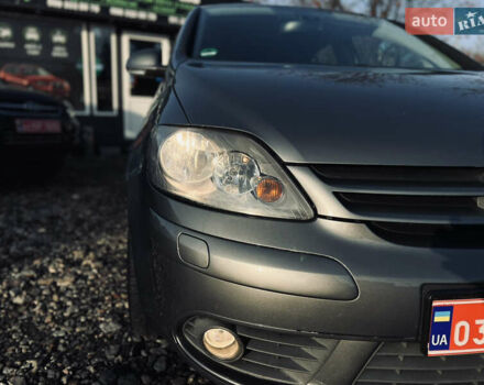 Серый Фольксваген Гольф Плюс, объемом двигателя 1.6 л и пробегом 239 тыс. км за 7400 $, фото 21 на Automoto.ua