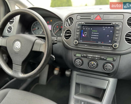 Серый Фольксваген Гольф Плюс, объемом двигателя 0 л и пробегом 218 тыс. км за 6300 $, фото 16 на Automoto.ua