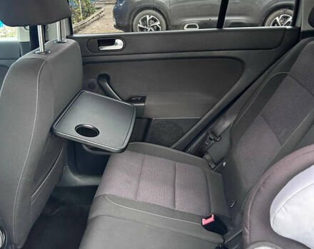 Серый Фольксваген Гольф Плюс, объемом двигателя 1.4 л и пробегом 190 тыс. км за 9200 $, фото 26 на Automoto.ua