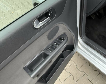 Серый Фольксваген Гольф Плюс, объемом двигателя 1.4 л и пробегом 220 тыс. км за 6600 $, фото 33 на Automoto.ua