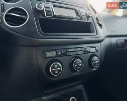 Серый Фольксваген Гольф Плюс, объемом двигателя 1.6 л и пробегом 239 тыс. км за 7400 $, фото 17 на Automoto.ua