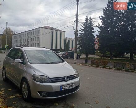 Серый Фольксваген Гольф Плюс, объемом двигателя 1.4 л и пробегом 221 тыс. км за 5577 $, фото 1 на Automoto.ua