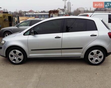 Серый Фольксваген Гольф Плюс, объемом двигателя 1.6 л и пробегом 250 тыс. км за 8350 $, фото 6 на Automoto.ua