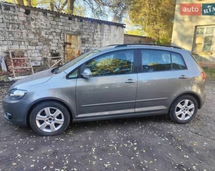 Серый Фольксваген Гольф Плюс, объемом двигателя 1.6 л и пробегом 144 тыс. км за 9000 $, фото 4 на Automoto.ua