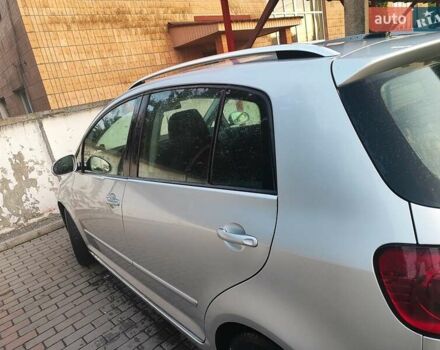 Серый Фольксваген Гольф Плюс, объемом двигателя 1.4 л и пробегом 260 тыс. км за 6800 $, фото 2 на Automoto.ua