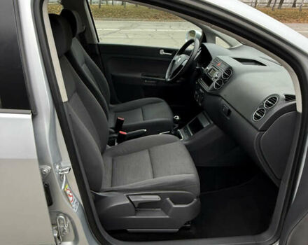 Серый Фольксваген Гольф Плюс, объемом двигателя 1.4 л и пробегом 220 тыс. км за 6600 $, фото 39 на Automoto.ua