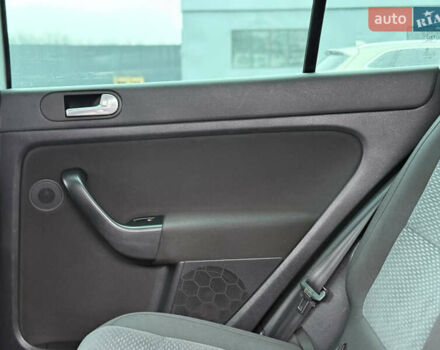 Серый Фольксваген Гольф Плюс, объемом двигателя 1.4 л и пробегом 189 тыс. км за 8200 $, фото 70 на Automoto.ua