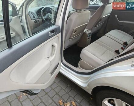 Серый Фольксваген Гольф Плюс, объемом двигателя 1.4 л и пробегом 188 тыс. км за 7500 $, фото 20 на Automoto.ua