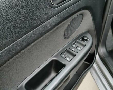 Серый Фольксваген Гольф Плюс, объемом двигателя 1.4 л и пробегом 173 тыс. км за 8700 $, фото 30 на Automoto.ua