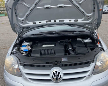 Фольксваген Гольф Плюс 2009 в Ровно на Automoto.ua Серый Фольксваген Гольф Плюс, объемом двигателя 1.6 л и пробегом 172 тыс. км за 7550 $, фото 47 на Automoto.ua