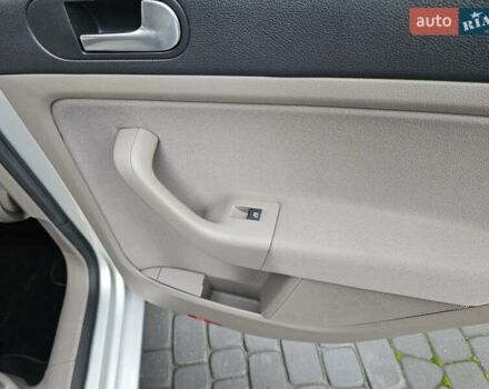 Серый Фольксваген Гольф Плюс, объемом двигателя 1.4 л и пробегом 188 тыс. км за 7500 $, фото 18 на Automoto.ua