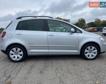 Фольксваген Гольф Плюс 2009 в Ровно на Automoto.ua Серый Фольксваген Гольф Плюс, объемом двигателя 1.6 л и пробегом 172 тыс. км за 7550 $, фото 6 на Automoto.ua
