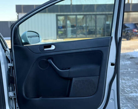 Серый Фольксваген Гольф Плюс, объемом двигателя 1.4 л и пробегом 189 тыс. км за 8000 $, фото 85 на Automoto.ua