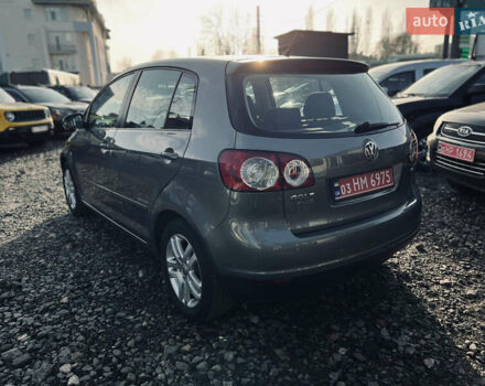 Серый Фольксваген Гольф Плюс, объемом двигателя 1.6 л и пробегом 239 тыс. км за 7400 $, фото 3 на Automoto.ua