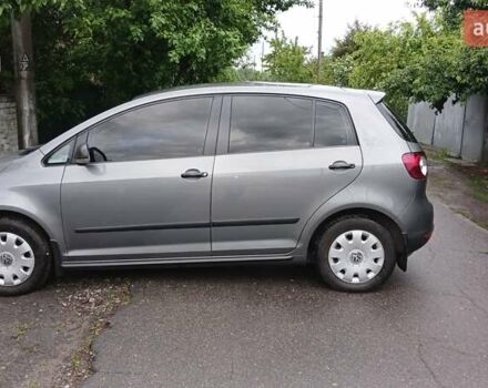 Серый Фольксваген Гольф Плюс, объемом двигателя 1.6 л и пробегом 276 тыс. км за 7200 $, фото 6 на Automoto.ua