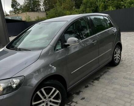 Серый Фольксваген Гольф Плюс, объемом двигателя 1.39 л и пробегом 261 тыс. км за 6999 $, фото 2 на Automoto.ua