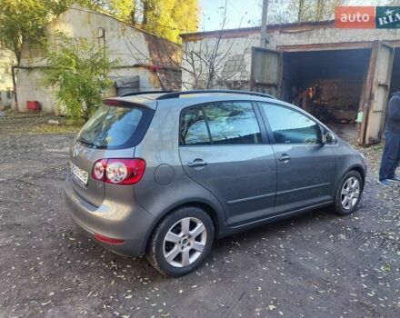 Серый Фольксваген Гольф Плюс, объемом двигателя 1.6 л и пробегом 144 тыс. км за 9000 $, фото 5 на Automoto.ua