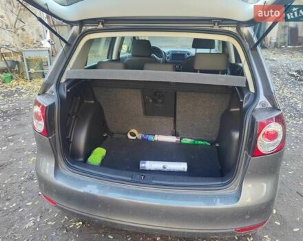 Серый Фольксваген Гольф Плюс, объемом двигателя 1.6 л и пробегом 144 тыс. км за 9000 $, фото 9 на Automoto.ua