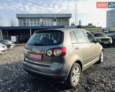 Серый Фольксваген Гольф Плюс, объемом двигателя 1.6 л и пробегом 239 тыс. км за 7400 $, фото 5 на Automoto.ua