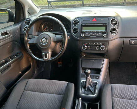 Серый Фольксваген Гольф Плюс, объемом двигателя 1.39 л и пробегом 238 тыс. км за 6900 $, фото 8 на Automoto.ua