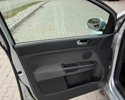 Серый Фольксваген Гольф Плюс, объемом двигателя 1.4 л и пробегом 220 тыс. км за 6600 $, фото 36 на Automoto.ua