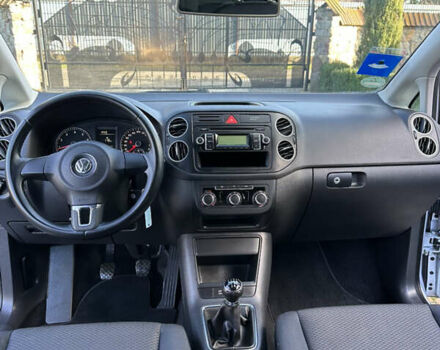 Серый Фольксваген Гольф Плюс, объемом двигателя 1.4 л и пробегом 80 тыс. км за 8100 $, фото 35 на Automoto.ua