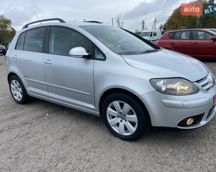 Фольксваген Гольф Плюс 2009 в Ровно на Automoto.ua Серый Фольксваген Гольф Плюс, объемом двигателя 1.6 л и пробегом 172 тыс. км за 7550 $, фото 5 на Automoto.ua