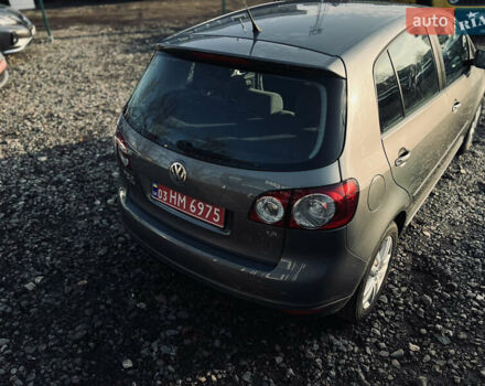 Серый Фольксваген Гольф Плюс, объемом двигателя 1.6 л и пробегом 239 тыс. км за 7400 $, фото 25 на Automoto.ua